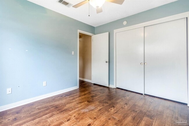 Building Photo - 2060 Cambridge Cir