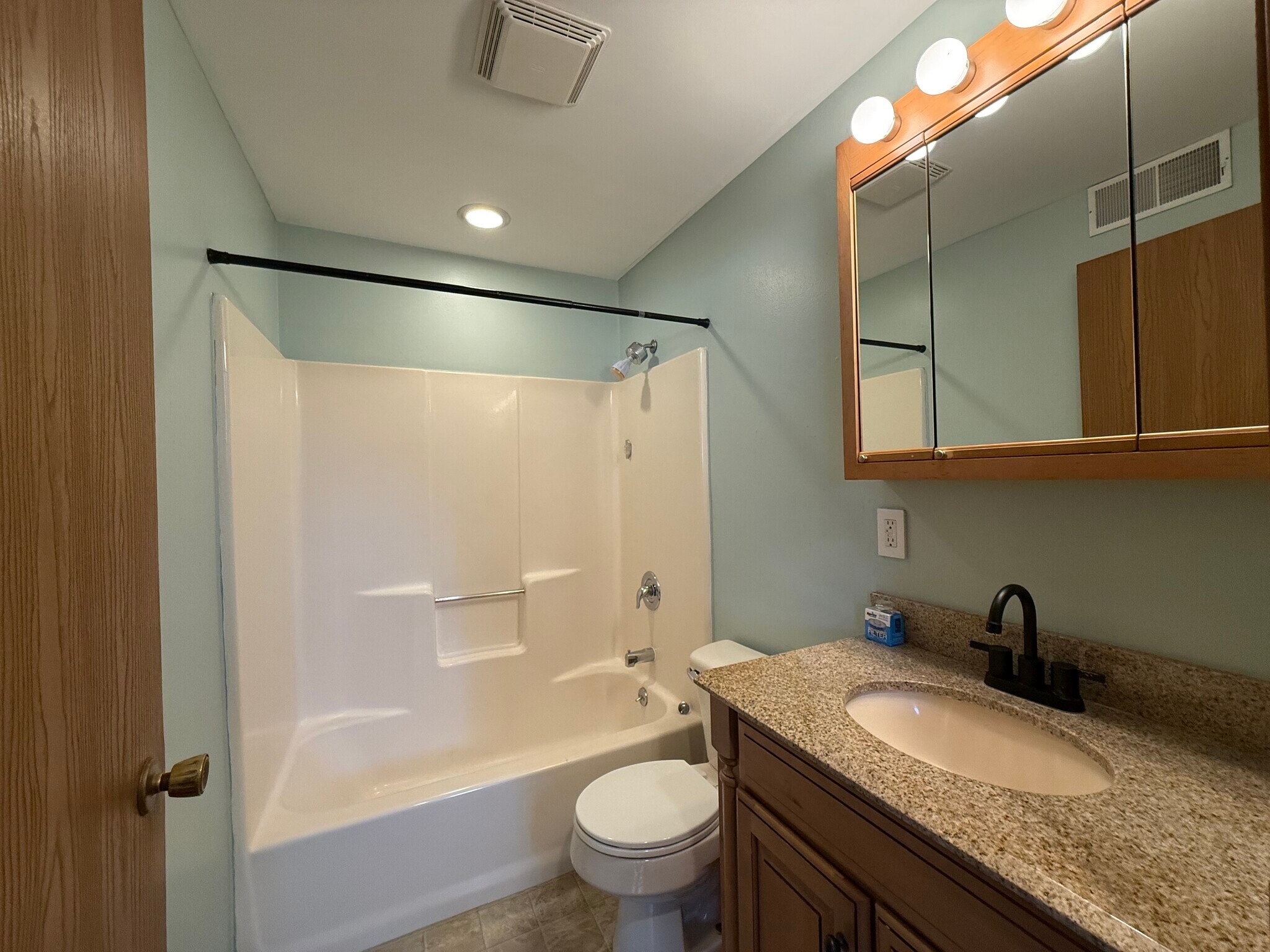 Building Photo - 632 S Colonial Pky