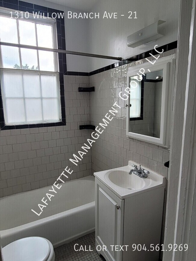 Building Photo - 1310 Willow Branch Ave