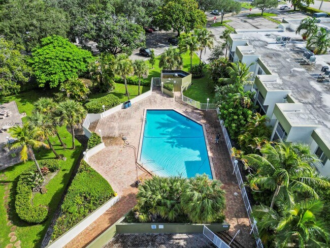 Building Photo - 4235 N University Dr