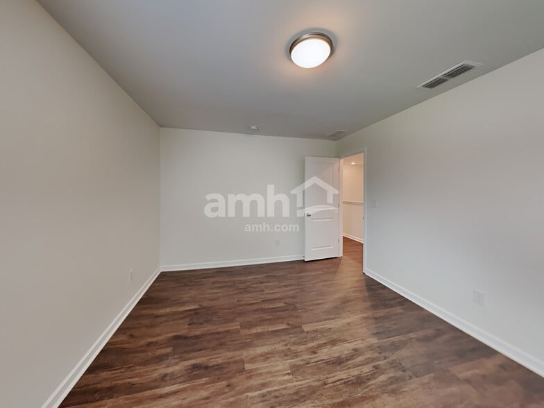 Building Photo - 321 Bowfin Trl