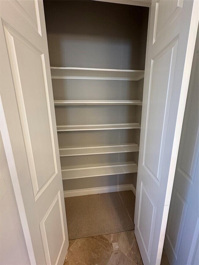 Building Photo - 3314 Thomas Kincheon St