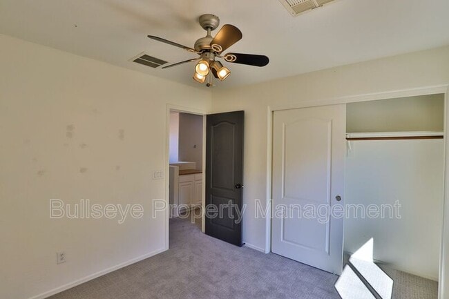 Building Photo - 2863 S Arroyo Ln
