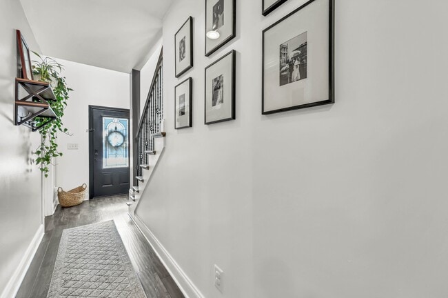 Building Photo - 505 Sourwood Dr