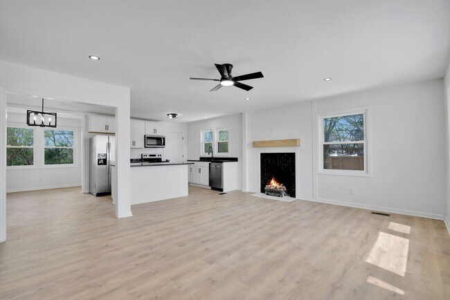 Building Photo - Like New! Fully Renovated 3BR Home | Move-In Ready | Large Lot