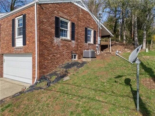 Building Photo - 1501 Knob Rd