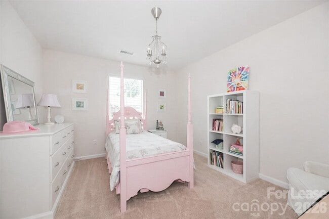 Building Photo - 10391 Hillsborough St