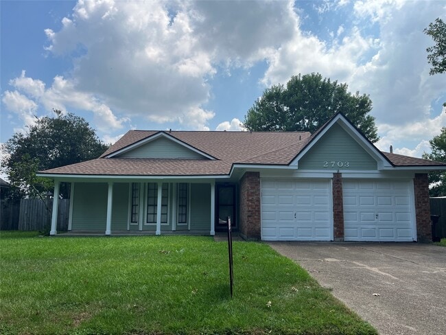 Primary Photo - 2703 Hot Springs Dr