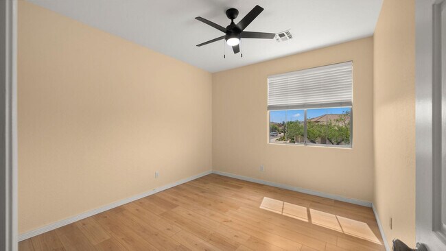 Building Photo - 7798 E Buteo Dr