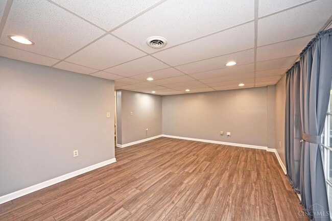 Building Photo - 920 Woodlyn Dr N