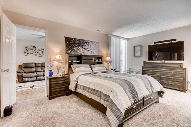 Building Photo - Spacious 1 Bedroom 1 Bath with OFFICE