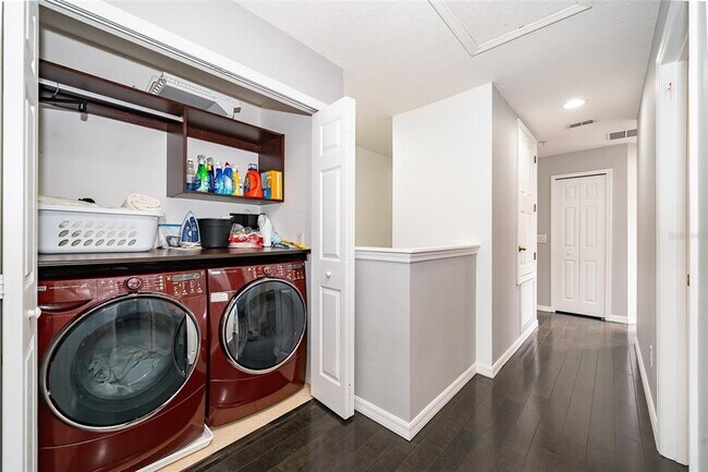 Building Photo - 156 Canterbury Bell Dr