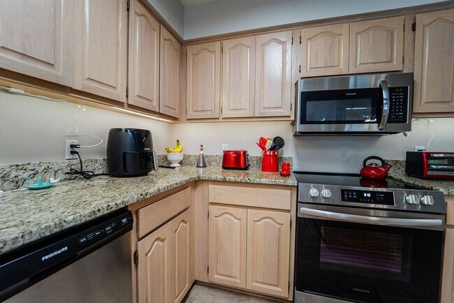 Building Photo - 3 Bed, 2 bath, in Hot Springs Village