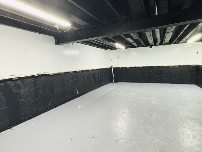 Building Photo - 259 Waterman Dr