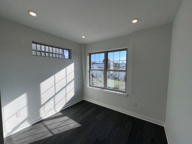 Building Photo - 4125 Westminster Ave