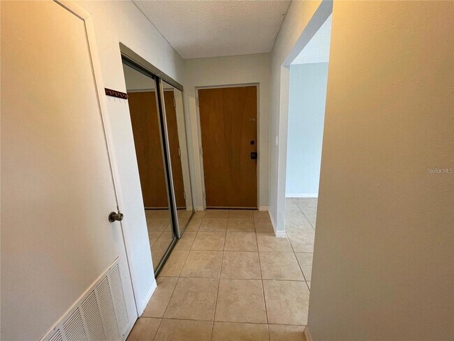 Building Photo - 1062 85th Terrace N