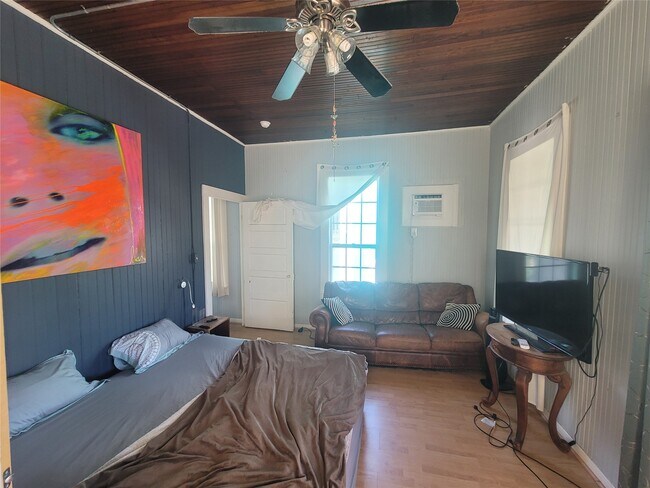 Building Photo - 1707 Market St