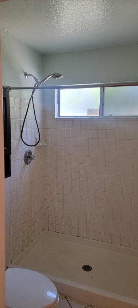 Building Photo - MOVE IN SPECIAL $500 OFF 2ND MONTH - 3 bed...