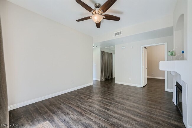 Building Photo - 9050 W Warm Springs Rd