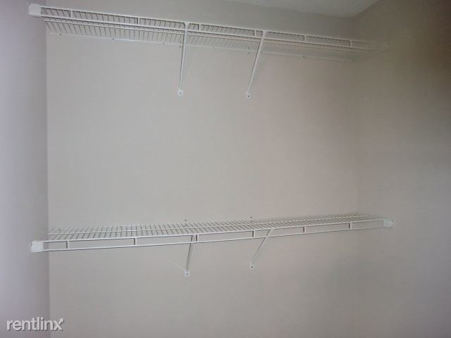 Building Photo - 1 br, 1 bath  - 301 Anthony Dr Apt C