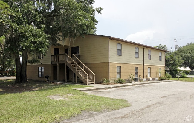 Primary Photo - Alpine Apartments