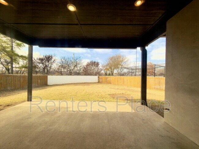 Building Photo - 4001 East 120th St S