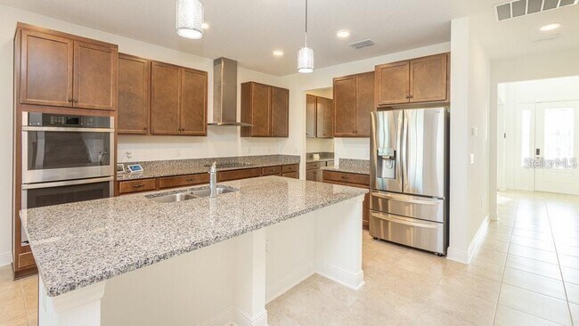 Building Photo - 7815 Bronze Oak Dr