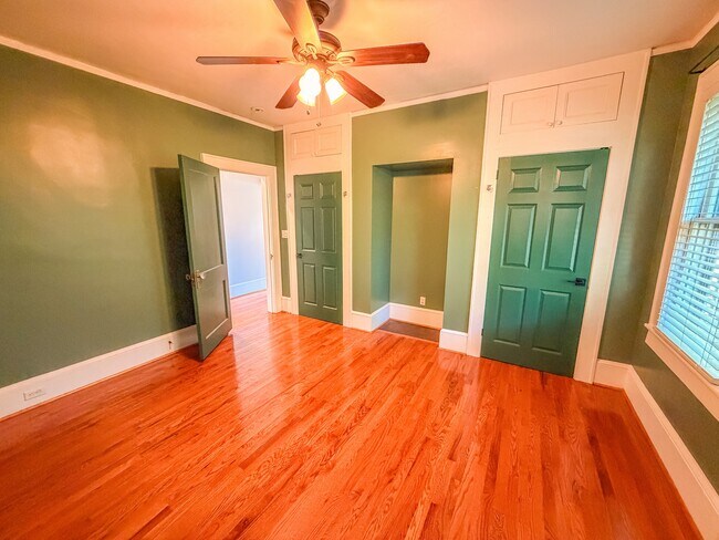 Building Photo - 11 Perry Rd