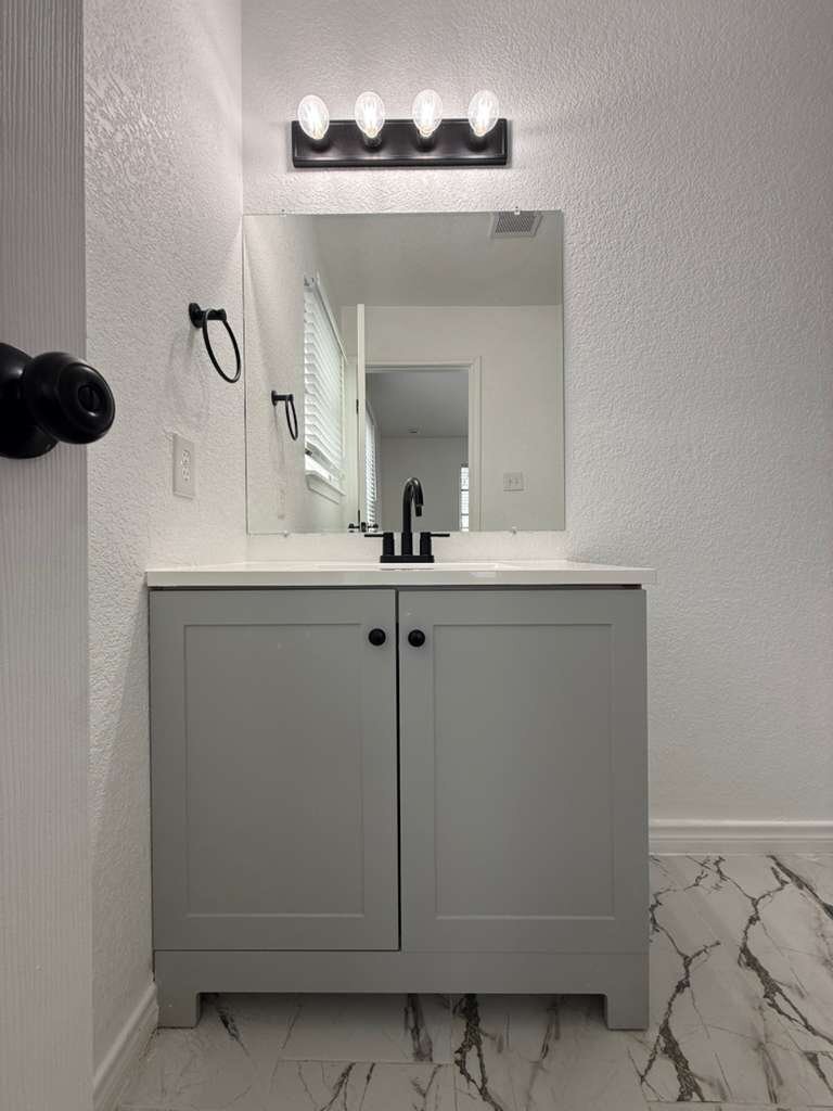 Building Photo - 206 Covina Ave