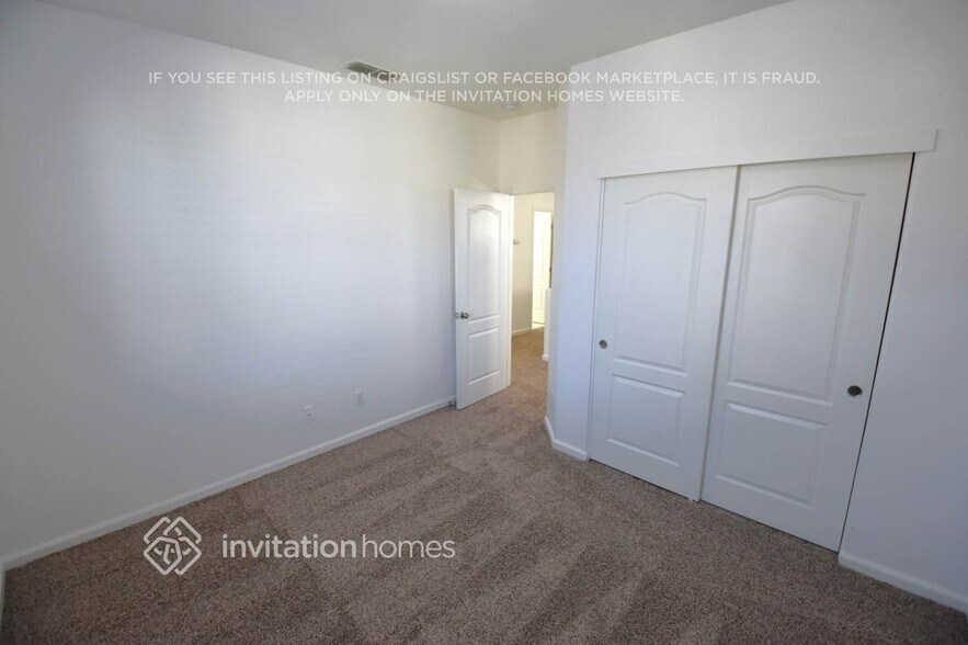 Building Photo - 260 Wapello Cir