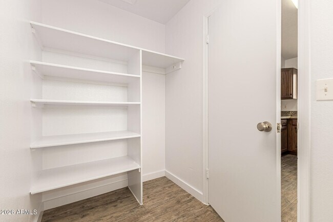 Building Photo - 7253 S Alder Dr