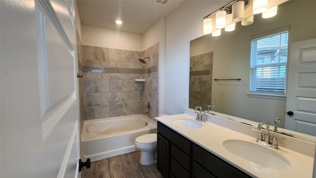 Building Photo - 9818 Mls Fld Dr