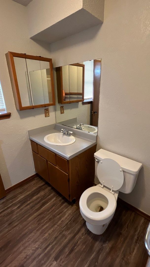 Building Photo - 3 Bed 2 Bath in OKC!