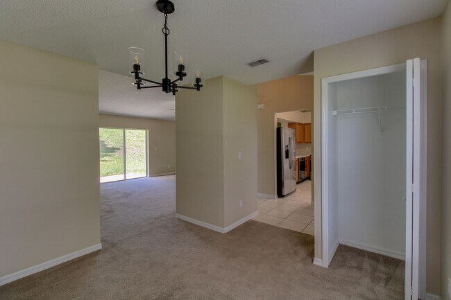Building Photo - 13118 Pinyon Dr