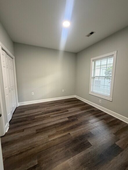 Building Photo - 8733 Coralbell Ln