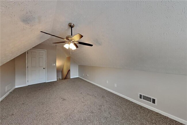 Building Photo - 566 Wine Cluster Ct