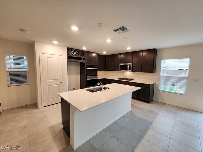 Building Photo - 1701 Rustic Village Ave