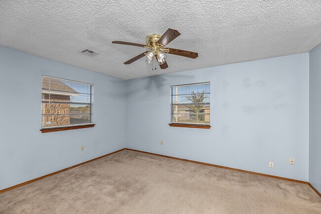 Building Photo - 746 SW 43rd St
