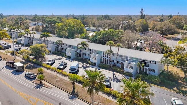 Building Photo - 2304 Ringling Blvd