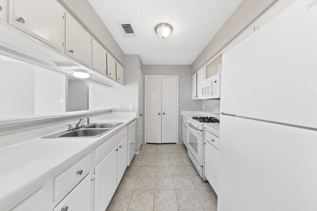 Building Photo - 10635 Autumn Meadow Ln