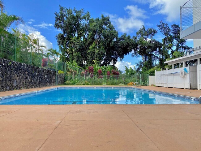 Building Photo - Haiku Hale - 3 bedroom, 2 bathroom, 1 park...