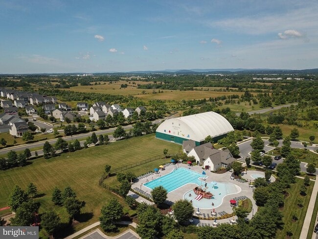 Building Photo - 111 Notions Ct