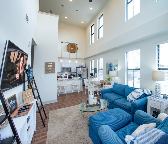 Building Photo - The Balcony Auburn