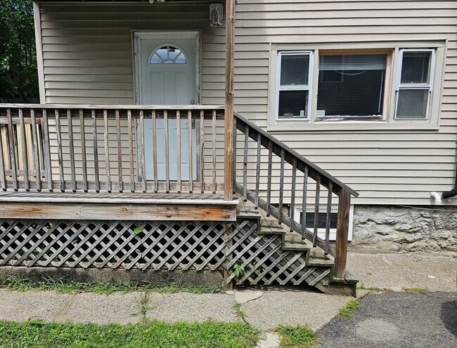 Building Photo - 5 Brookdale St
