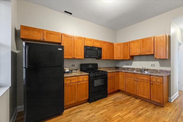 Building Photo - 2 bedroom in Chicago IL 60649