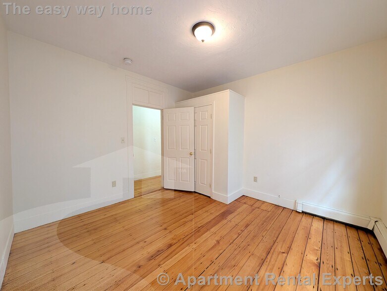 Building Photo - 61 Webster Ave