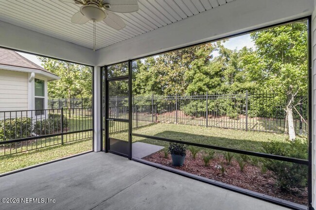 Building Photo - 132 Vista Lake Cir