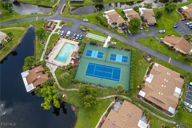 Building Photo - 6322 Royal Woods Dr