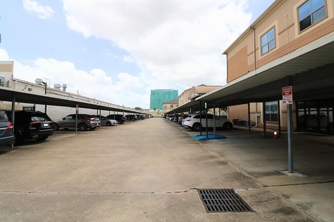 Building Photo - 6611 W Sam Houston Pkwy S