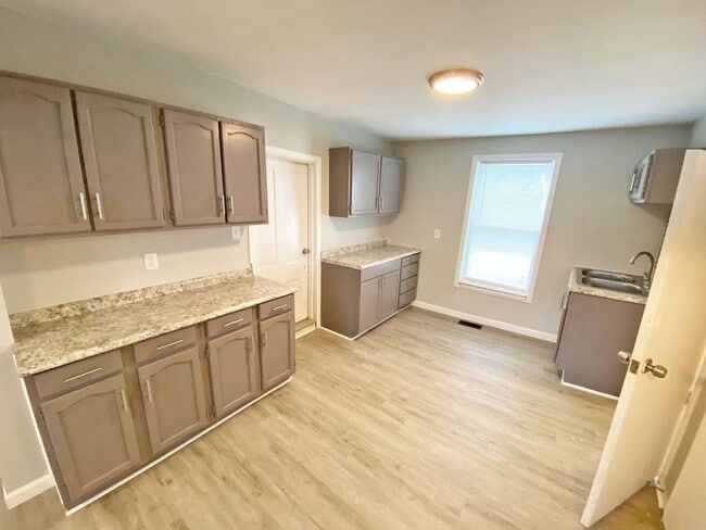 Building Photo - Home on Market